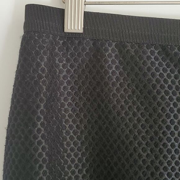 Ann Taylor Flounce Hem Skirt Dot Jacquard Black Knee Length Size 10 - Picture 2 of 8